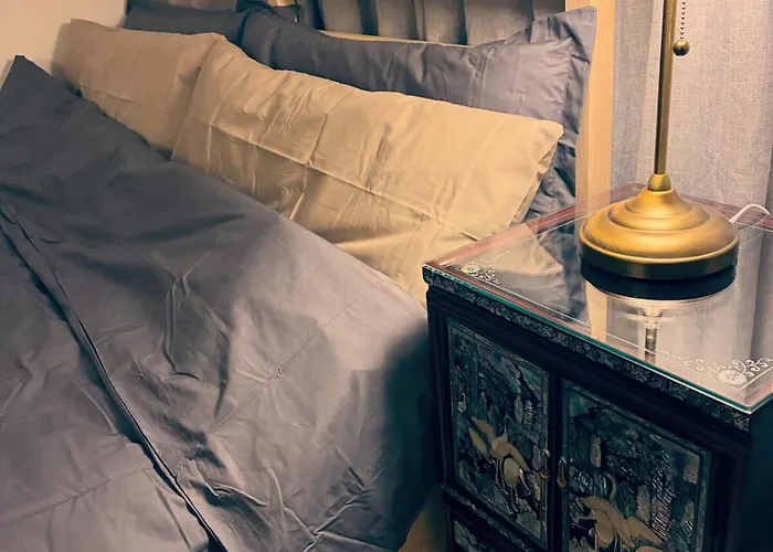 New, 10 Minutes To Hongdae, 3 Minutes To Airport Bus, River, And Hapjeong Station, Myeongdong, Gyeongbokgung Palace, Seongsu, Yg, And Mangwon Market, Luggage Storage, Free Parking